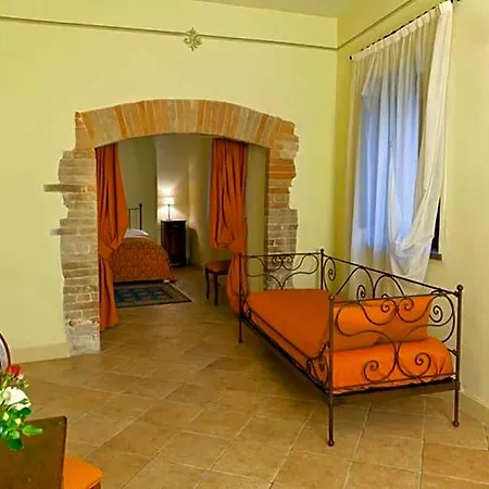 Il Borgo Del Fattore מלון פוליניו